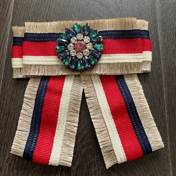 Brooch - Picture 1 of 4